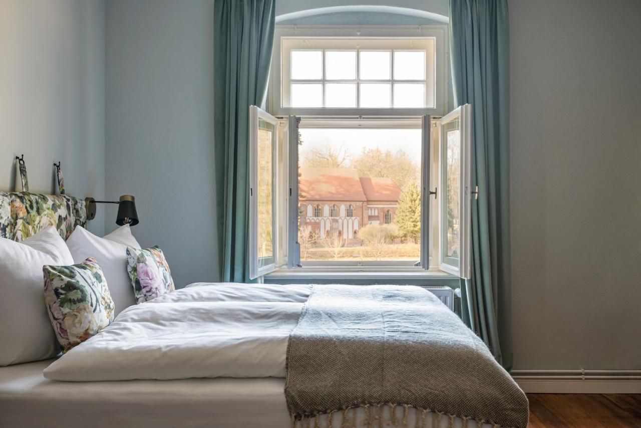 Klostergartenhotel Marienfliess Stepenitz Экстерьер фото