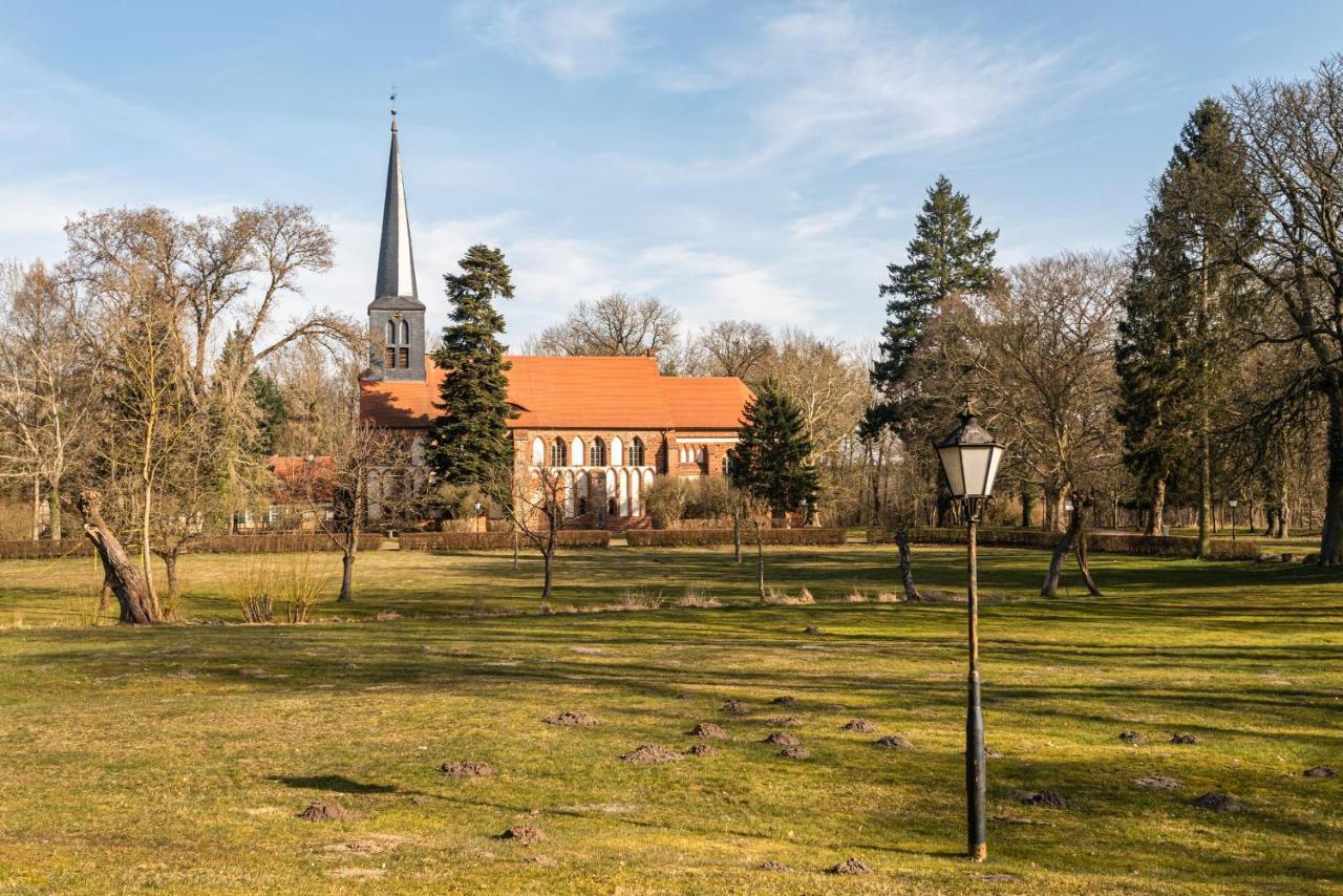Klostergartenhotel Marienfliess Stepenitz Экстерьер фото