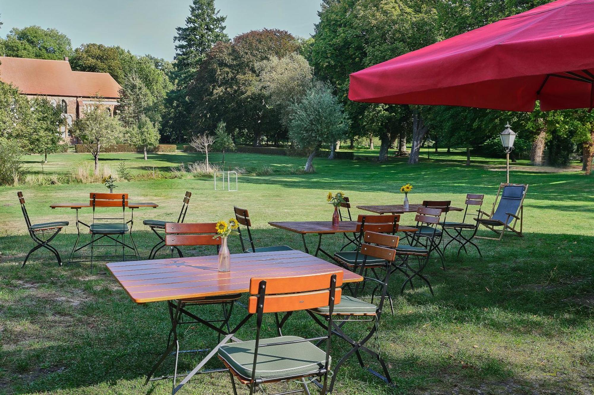 Klostergartenhotel Marienfliess Stepenitz Экстерьер фото